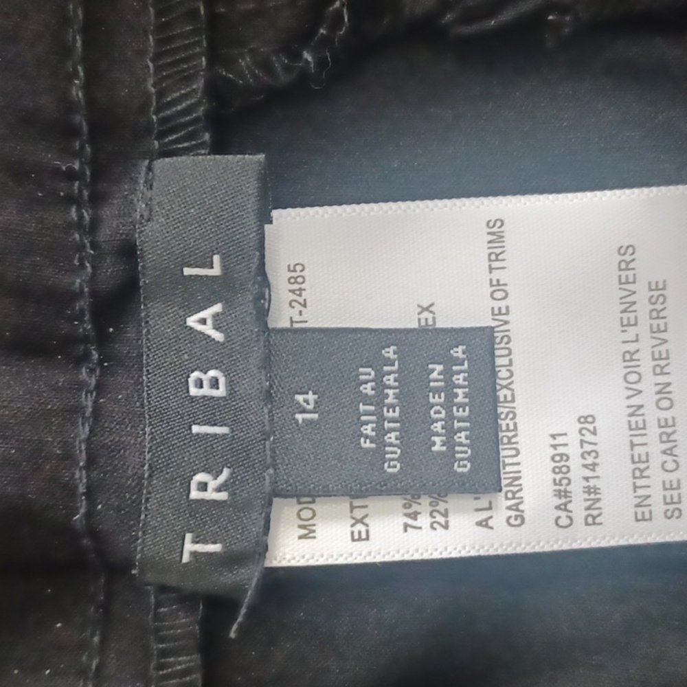Womans Black Pants - Picture 3 of 4